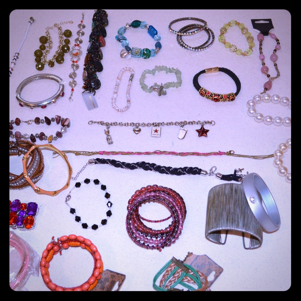 30 Bracelets